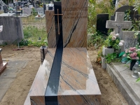 Nagrobek granitowy pojedyńczy