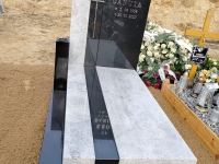 Nagrobek granitowy pojedynczy